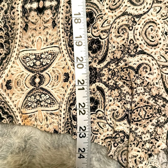 Romper - Picture 2 of 3